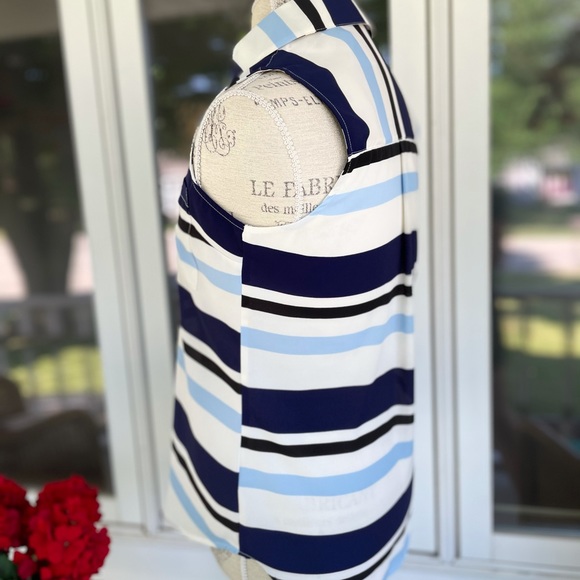 New Express Sleeveless Blouse - Picture 2 of 6